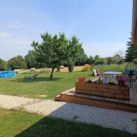 Studio Avec Terrasse Au Calme Jayat Eksteriør billede